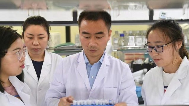 校友黄志伟教授团队第四次在《自然》发表里程碑式研究成果
